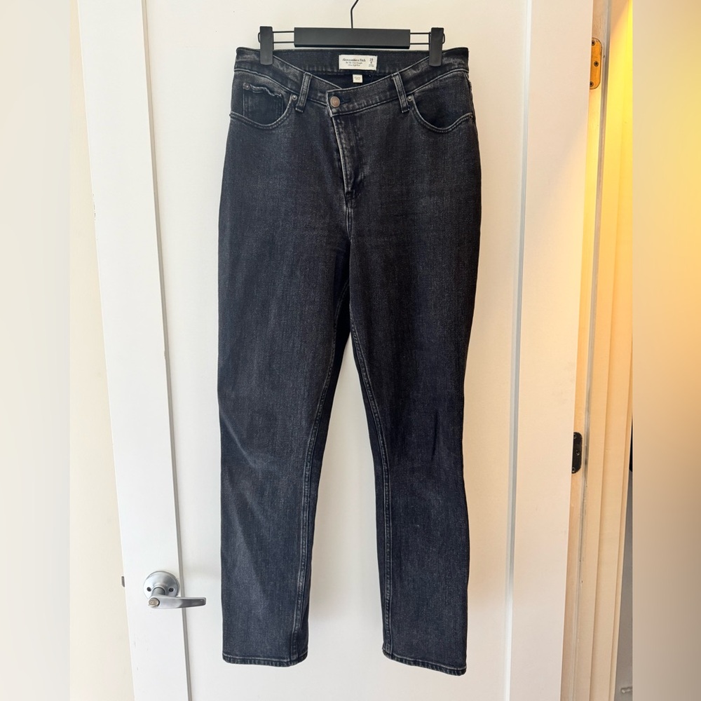 Abercrombie Women's Black Jeans with Cross Zipper